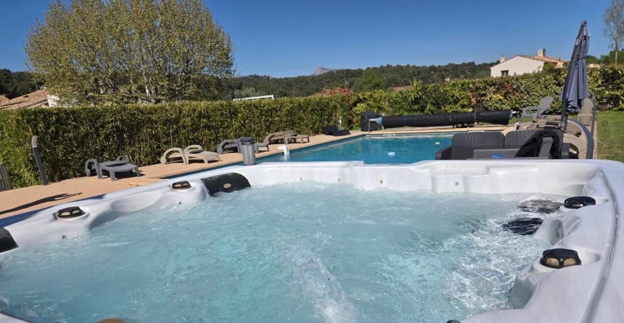 Apartment Appart. 4 Pers A 6 Kms De Cassis Avec Acces Piscine
